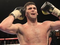 фото - Филдинг вырвал победу у Ребрассе, несмотря на нокдаун