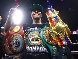 фото - Стивенсон побил Консейсау, оставив титулы бесхозными