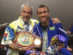 фото - «Ломаченко заслужил бой с Камбососом больше, чем другие». Расс Анбер о ситации в лёгком дивизионе 