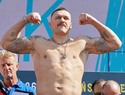 фото - Усик сфотографировался с Алалшихом. Кто это такой и почему это важно?