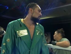 фото - Теремоана брутально срубил Харпера за секунды до гонга: видео