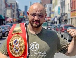 фото - Адам Ковнацки выдержит плюху Уайлдера, а затем нокаутирует его — менеджер