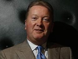 фото - Промоутер Сондерса — о переговорах с Головкиным