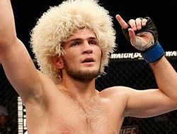 фото - UFC: Нурмагомедов побил Хорчера и бросил вызов Дос Аньосу