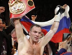 фото - Деян Завец досрочно победил Пола Дельгадо