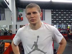 фото - «Кривой, неудобный, косой, а выхожу и выигрываю». Сергей Богачук — о начале карьеры, спаррингах с Головкиным, работе с Санчесом и Роблесом