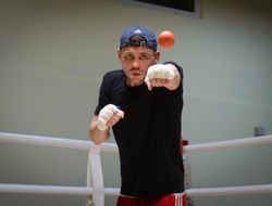 фото - Анонс: открытая тренировка Беринчика перед боем с «Пакмэном»