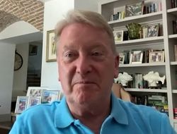 фото - «Усик — лучший боец поколения, и мне это нравится». Уоррен о реванше против Фьюри