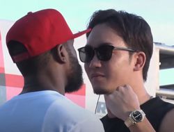 фото - Телохранитель Мейвезера жёстко вмешался в дуэль взглядов с Асакурой: видео