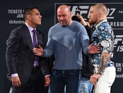 фото - Рафаэль дос Аньос приглашает Конора Макгрегора драться в Бразилии