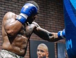 фото - Андерсон подписал контракт с Уорреном. Дебютирует в шоу Уордли – Дюбуа