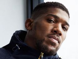 фото - Британия ужесточает ковидные меры. Джошуа–Пулев всё равно состоится, говорит Херн