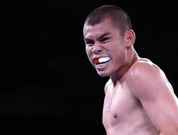 фото - (Результаты + Видео) Крис Джон в битве справился с Чонлатарном Пирийяпиньо