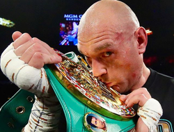 фото - Ломаченко и Усик в Киеве, Беринчик после боя на природе, Тухугов в гостях у хоббитов — соцсети 