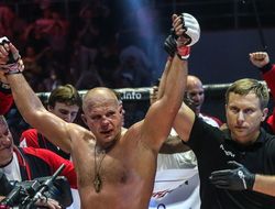 фото - Лучшие моменты боя Фёдора Емельяненко и Фабио Мальдонадо — видео от vRINGe.com