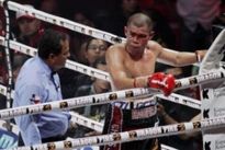 Видео боя: Крис Джон – Симпиве Ветьека