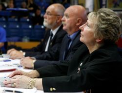 фото - Конор Макгрегор захотел на бой с Мэйуэзером судей не из США