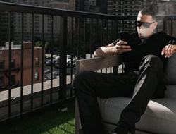 фото - Усик продолжает подготовку к Спонгу, Кличко в Шотландии, Диас дымит в Нью-Йорке — соцсети