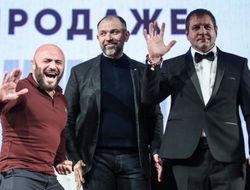 фото - Бой Емельяненко–Исмаилов перенесён из-за коронавируса: заявления бойцов