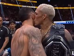 фото - Оливейра обратился к Холлоуэю после победы на UFC 326