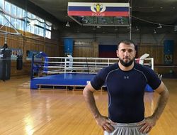 фото - Эдди Херн обещал быстро продвигать супертяжа Меджидова. Но где же он?