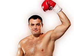 фото - (Результаты) Румынский «Молот» уничтожил Дэнни Уильямса