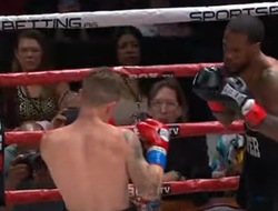 фото - Дебютная защита титула: Роуч побил Маккрори — видео