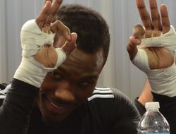 фото - Охота за Канело и Головкиным: е-Чарло не прочь опередить а-Чарло 