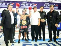 фото - Они всё-таки подрались! Ньомтронг побил Менайотина: видео