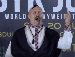 фото - «Ой у лузі червона калина». Поёт Александр Усик!