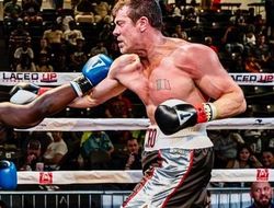 фото - Усик против Фьюри или Кроуфорд против Канело? Сравнение эксперта — не в пользу Теренса