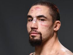 фото - UFC 254. Экс-чемпион Роберт Уиттакер всё-таки выйдет против «Гориллы-убийцы»
