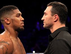 фото - Энтони Джошуа советует Владимиру Кличко отказаться от реванша