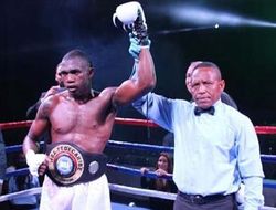 фото - Проспект Адамес без проблем побил экс-чемпиона Молину