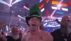 Махачев «ждёт контракт». Соперник обозвал его «принцессой»