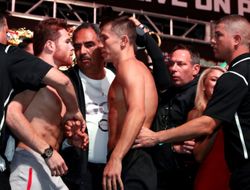 фото - Арум: Геннадий Головкин сам виноват — ему не светит третий бой с Альваресом