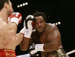 фото - Брюстер вспомнил о поражении Кличко в реванше. Говорит, его тогда развели