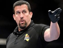 фото - Деррик Льюис никогда не станет чемпионом UFC, он просто гейткипер — Маккарти