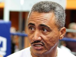 фото - Теофимо Лопес воспользуется услугами нового тренера, готовясь к Камбососу