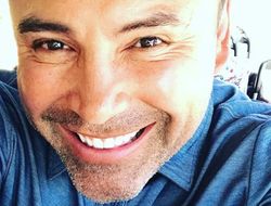 фото - Де Ла Хойя возвращается, чтобы разбить Макгрегора