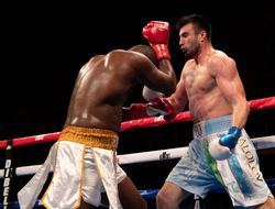 фото - Джалолов нокаутировал обидчика «нового Кличко»