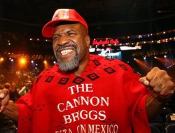 фото - Бриггс прибыл в Британию – ищет Хэя, Фьюри и Джошуа