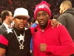 фото - Мэйуэзер назвал лучшего — по его мнению — боксёра мира: не Ломаченко