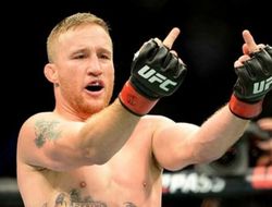 фото - «Скромнее надо быть». Гэтжи ответил Нурмагомедову