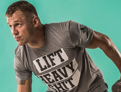 фото - Бетербиев укрепляет кисти, Руис напоминает о себе, Бивол готов к любому испытанию — соцсети 