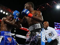 фото - Видео: лучшие моменты боя Теренса Кроуфорда и Хенри Ланди от vRINGe.com