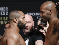 фото - Даниэль Кормье — Джону Джонсу: Ты кто такой?!