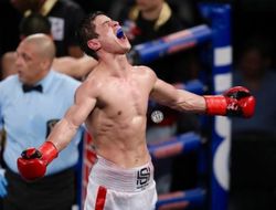 фото - Топ-проспект Эргашев уничтожил оппонента за 90 секунд