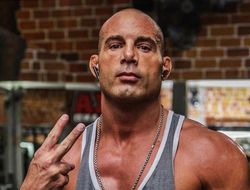 фото - Махачев мог бы побить Нурмагомедова — бывший партнёр бойцов