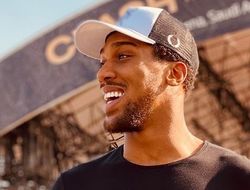 фото - Джошуа ставит на Фьюри в реванше с Уайлдером: объяснил, почему болеет за него